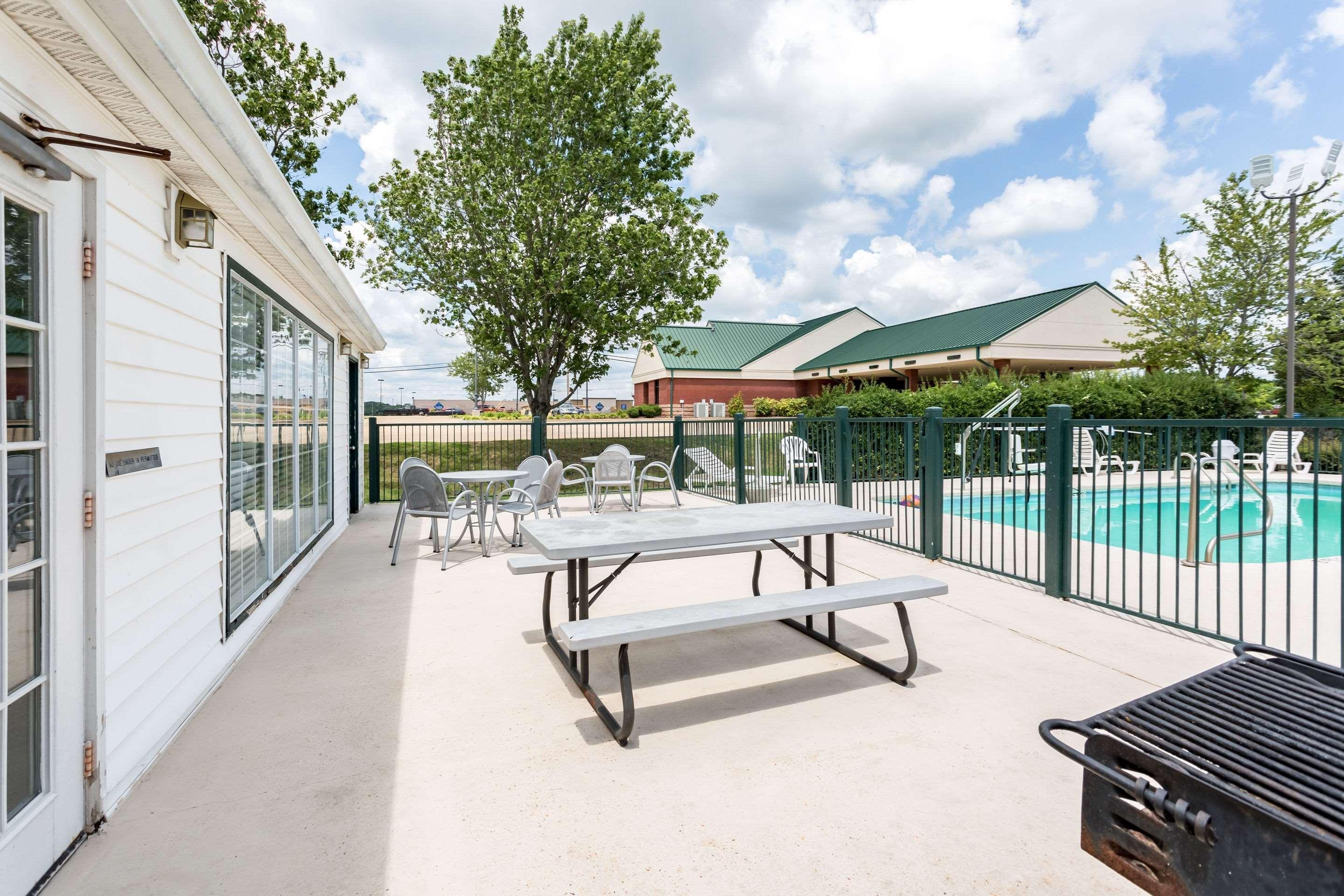 Econo Lodge Tupelo Dış mekan fotoğraf